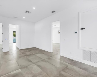 2065 Goldenrod Street - Photo Thumbnail 31