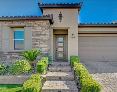 3943 Reyes Avenue - Photo Thumbnail 3