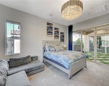 3943 Reyes Avenue - Photo Thumbnail 42