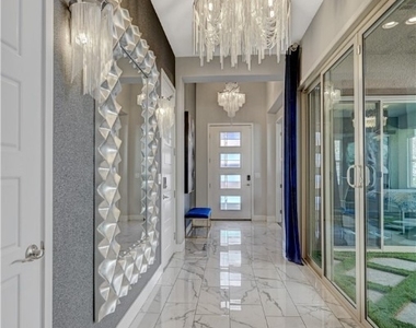 3943 Reyes Avenue - Photo Thumbnail 20