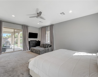 3943 Reyes Avenue - Photo Thumbnail 36