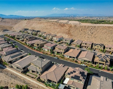 3943 Reyes Avenue - Photo Thumbnail 66