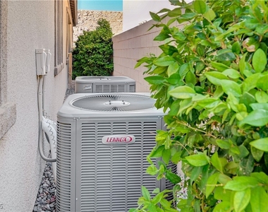 3943 Reyes Avenue - Photo Thumbnail 56