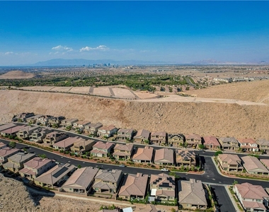 3943 Reyes Avenue - Photo Thumbnail 72