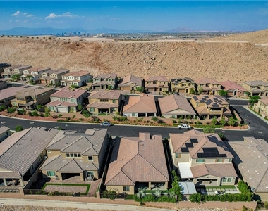 3943 Reyes Avenue - Photo Thumbnail 65