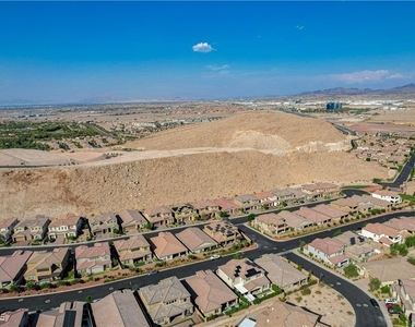 3943 Reyes Avenue - Photo Thumbnail 71