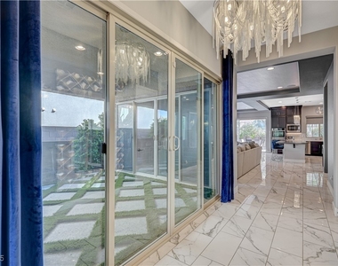 3943 Reyes Avenue - Photo Thumbnail 22