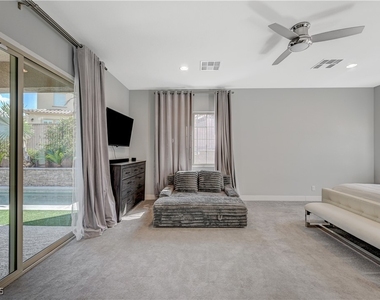 3943 Reyes Avenue - Photo Thumbnail 38