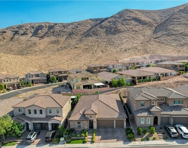 3943 Reyes Avenue - Photo Thumbnail 61