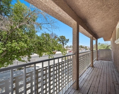 2571 Vegas Valley Drive - Photo Thumbnail 13