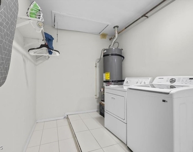 2571 Vegas Valley Drive - Photo Thumbnail 30