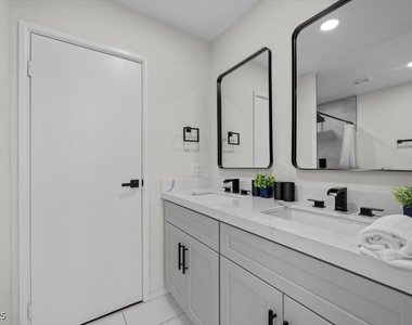 2571 Vegas Valley Drive - Photo Thumbnail 15