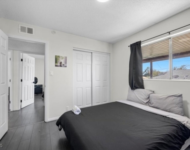 2571 Vegas Valley Drive - Photo Thumbnail 25