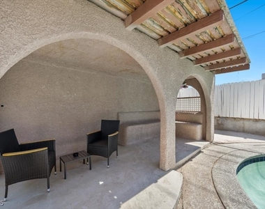 2571 Vegas Valley Drive - Photo Thumbnail 34