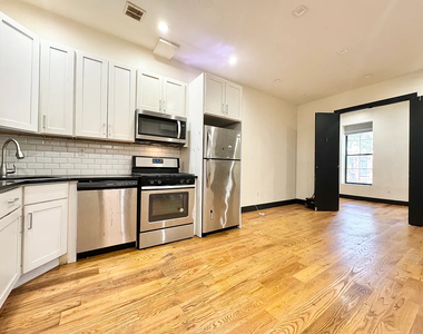 758 Putnam Avenue - Photo Thumbnail 4