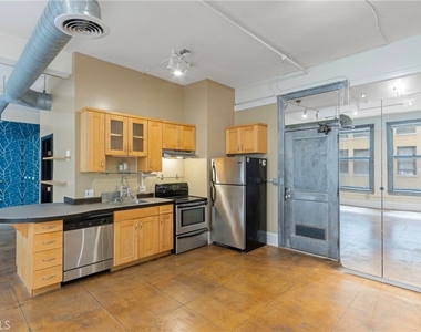 108 W 2nd Street - Photo Thumbnail 6