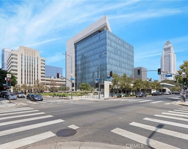 108 W 2nd Street - Photo Thumbnail 20
