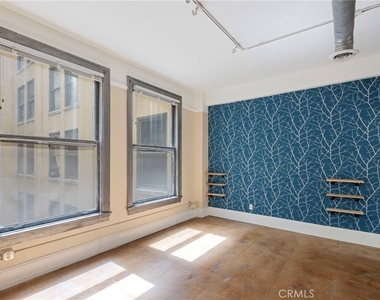 108 W 2nd Street - Photo Thumbnail 13