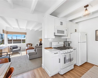 33936 Amber Lantern Street - Photo Thumbnail 11