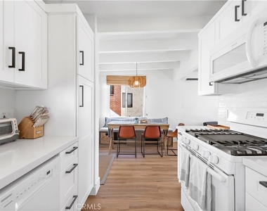 33936 Amber Lantern Street - Photo Thumbnail 14