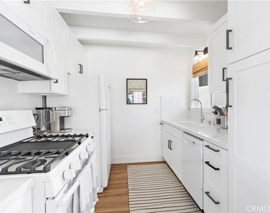 33936 Amber Lantern Street - Photo Thumbnail 15