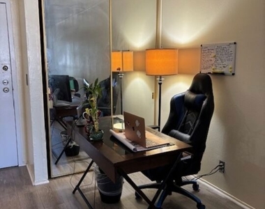 1119 Albany Street - Photo Thumbnail 24
