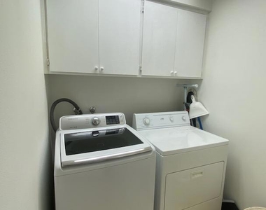 551 Desert Falls Drive N - Photo Thumbnail 8