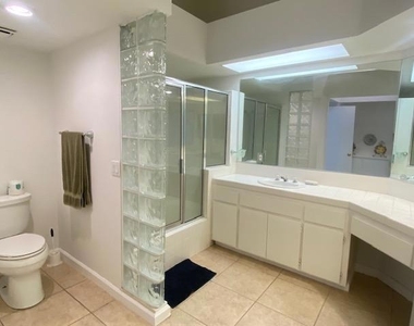 551 Desert Falls Drive N - Photo Thumbnail 9