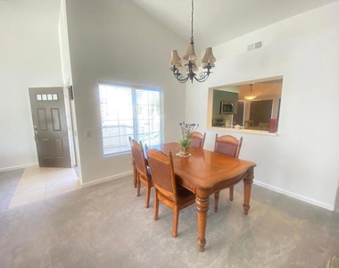 551 Desert Falls Drive N - Photo Thumbnail 28