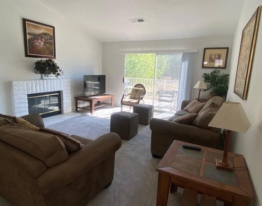 551 Desert Falls Drive N - Photo Thumbnail 3
