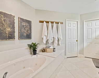 80055 Jasper Park Avenue - Photo Thumbnail 36