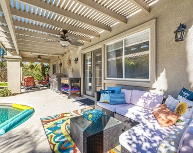 80055 Jasper Park Avenue - Photo Thumbnail 11