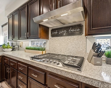 80055 Jasper Park Avenue - Photo Thumbnail 20
