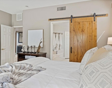 80055 Jasper Park Avenue - Photo Thumbnail 37