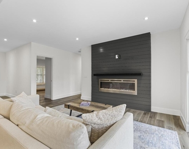 11311 Pond View Drive - Photo Thumbnail 15