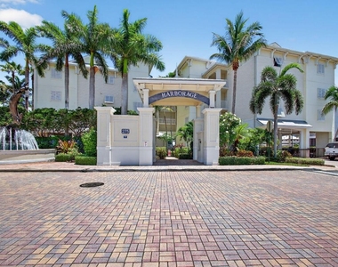 275 Nw Flagler Avenue - Photo Thumbnail 1