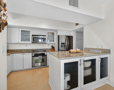 275 Nw Flagler Avenue - Photo Thumbnail 11
