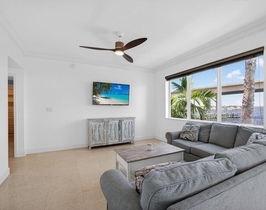 275 Nw Flagler Avenue - Photo Thumbnail 7
