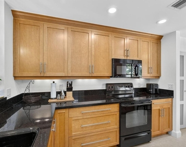 479 Prestwick Circle - Photo Thumbnail 10
