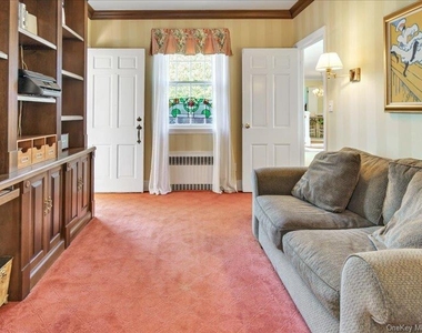 44 Griffing Avenue - Photo Thumbnail 20