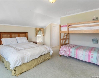 44 Griffing Avenue - Photo Thumbnail 17