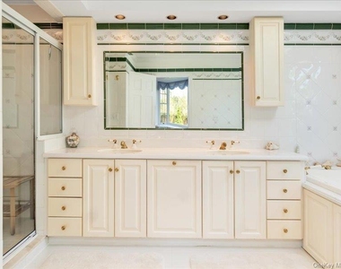 44 Griffing Avenue - Photo Thumbnail 15