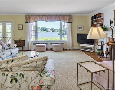 44 Griffing Avenue - Photo Thumbnail 6