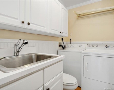 44 Griffing Avenue - Photo Thumbnail 21