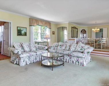 44 Griffing Avenue - Photo Thumbnail 7