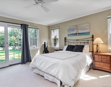 44 Griffing Avenue - Photo Thumbnail 18
