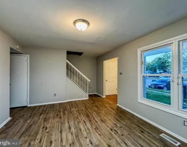 4 Milstone Court - Photo Thumbnail 7