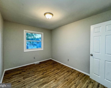 4 Milstone Court - Photo Thumbnail 12