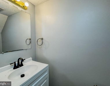 4 Milstone Court - Photo Thumbnail 9