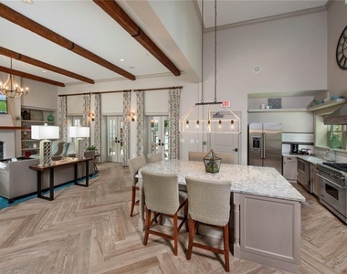 2420 Peachtree Road Nw - Photo Thumbnail 16